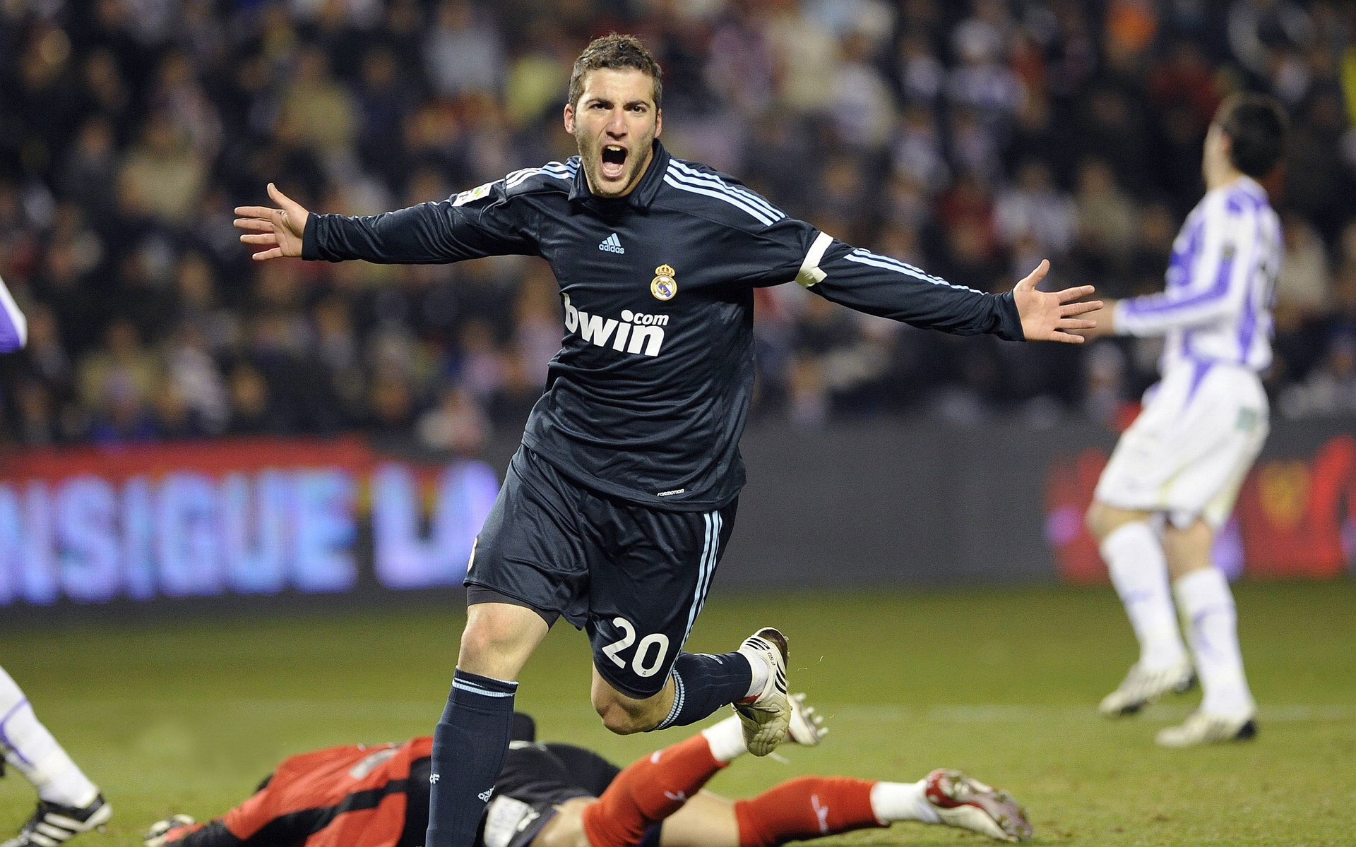 开云体育平台-德甲引入新战术分析系统，大幅提升比赛精彩程度，德甲解析