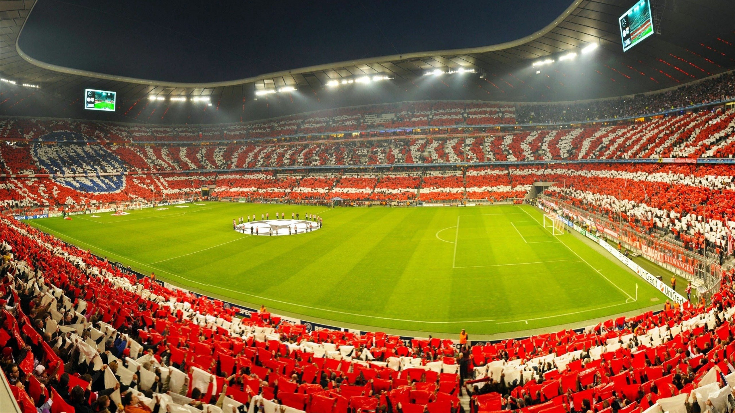 意大利女子团体追逐赛获得银牌，意大利女子水球队