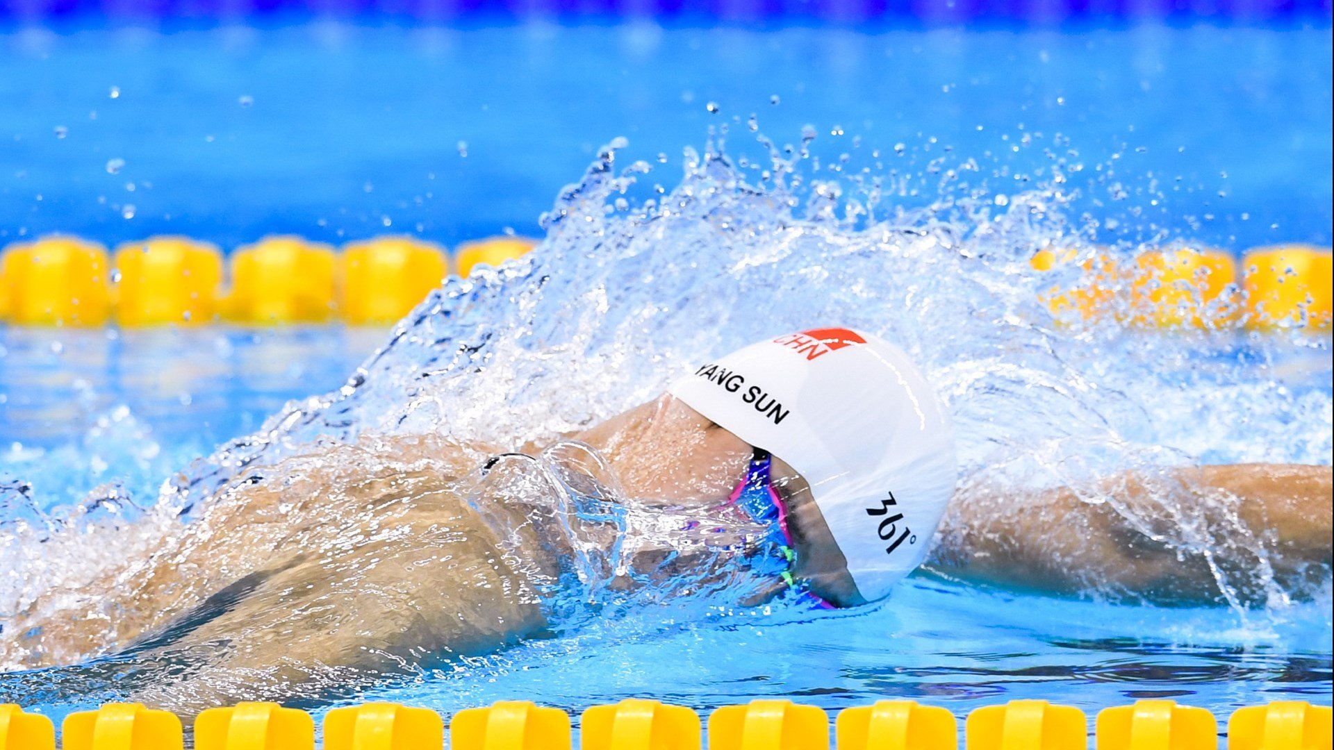 旅途马拉松沿途文化体验，运动中享受异域魅力，马拉松带来的旅游效应
